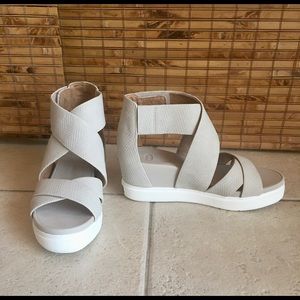 Super Cute Wedge Sandals